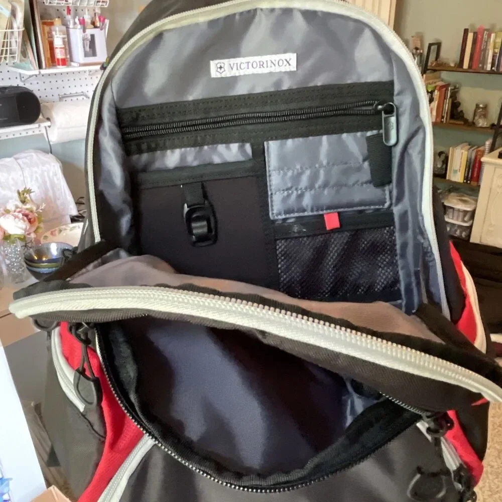 Victorinox Quik-Trip 60th Anniversary Backpack Red Black Travel 16” NWOT
